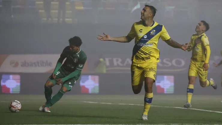 Rodrigo Contreras le dio el triunfo a Everton y dejó a Audax Italiano complicado.