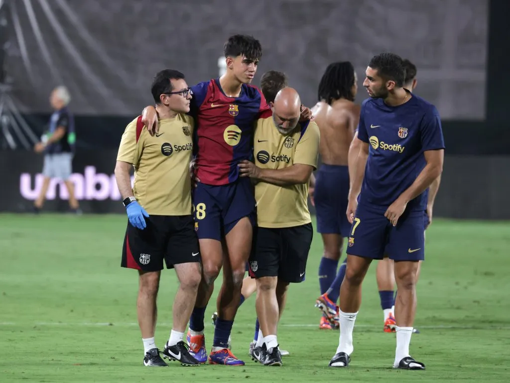 Así salió Marc Bernal de la cancha de Rayo Vallecano. (Manuel Blondeau/AOP Press).