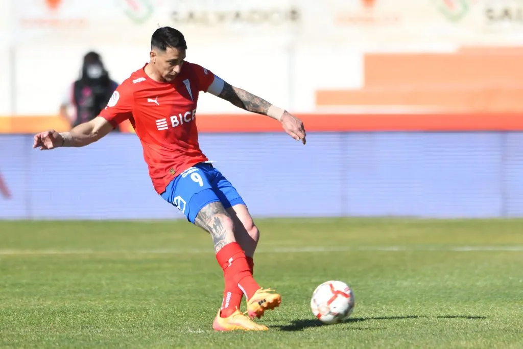 Zampedri marcó su gol 117 con la camiseta de la Católica