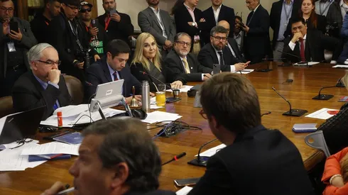 Comisión de Constitución de la Cámara de diputados vota el séptimo retiro.