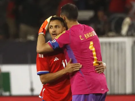 Alexis despide a Bravo golpeando la mesa: "Es chileno, carajo"