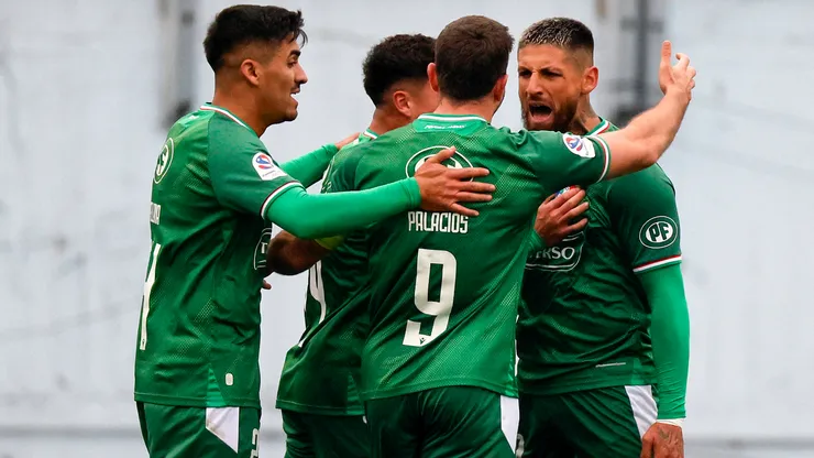 Ignacio Jeraldino festeja su gol para Audax Italiano frente a Universidad Católica.