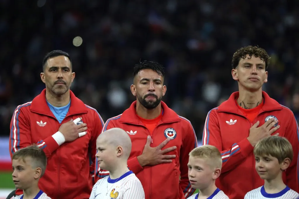 Mauricio Isla lamentó el retiro de Claudio Bravo. Foto: Photosport.