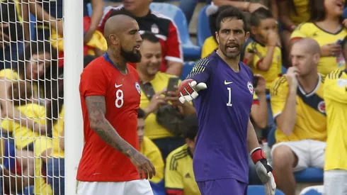 Vidal apoyó la decisión de Claudio Bravo