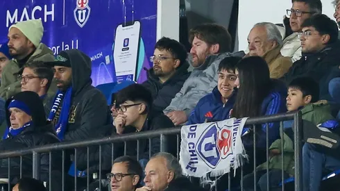 El presidente de Huachipato viendo a la U ante Cobreloa.