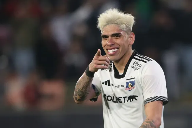 Carlos Palacios seguirá en Colo Colo hasta fin de año | Photosport
