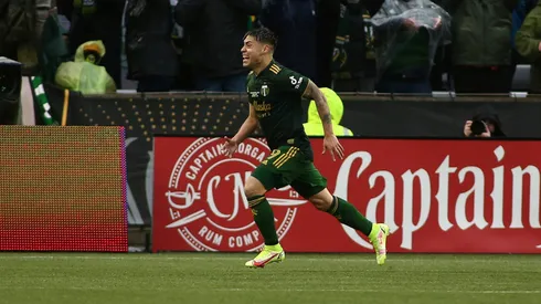 Felipe Mora las hizo todas en el regreso de la MLS.