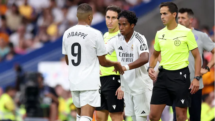 Endrick reemplazó a Mbappé y anotó su primer gol con la camiseta del Real Madrid.