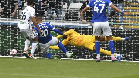 Lawrence Vigouroux fue titular en el Swansea pero no pudo evitar el empate del Cardiff.