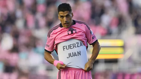 Luis Suárez y su mensaje de aliento a Juan Izquierdo.