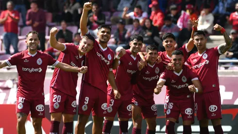 Carlos Lobos le anotó un golazo espectacular a Universidad de Concepción.