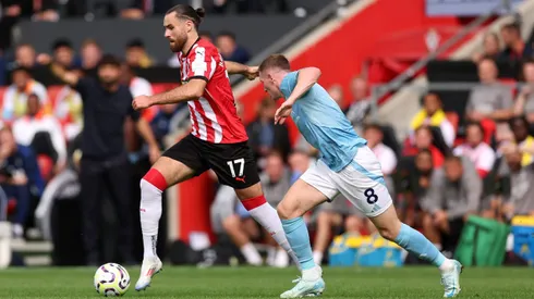 Ben Brereton jugó todo el partido en Los Santos.