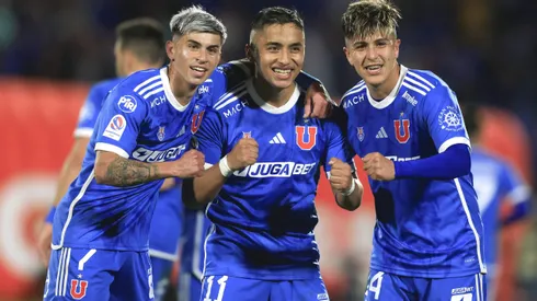 La U goleó por 4-0 a Cobreloa y sigue en lo más alto.