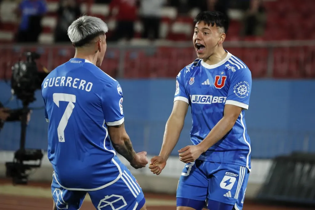 Futbol, Universidad de Chile vs Cobreloa
Fecha 21, Campeonato Nacional 2024.
El jugador de Universidad de Chile Ignacio Vasquez, derecha, celebra su gol contra Cobreloa durante el partido de primera division disputado en el estadio  Nacional en Santiago, Chile.
23/08/2024
Felipe Zanca/Photosport

Football, Universidad de Chile vs Cobreloa
21 th turn, 2024 National Championship.
Universidad de Chile’s player Ignacio Vasquez, right, celebrates his goal against Cobreloa during the first division match held at the  Nacional stadium in Santiago, Chile.
23/08/2024
Felipe Zanca/Photosport