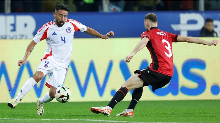 Mauricio Isla es uno de los tres bicampeones de América que convocó Gareca.