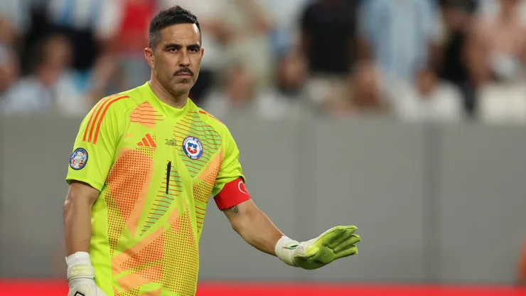 Claudio Bravo no fue citado para las Eliminatorias