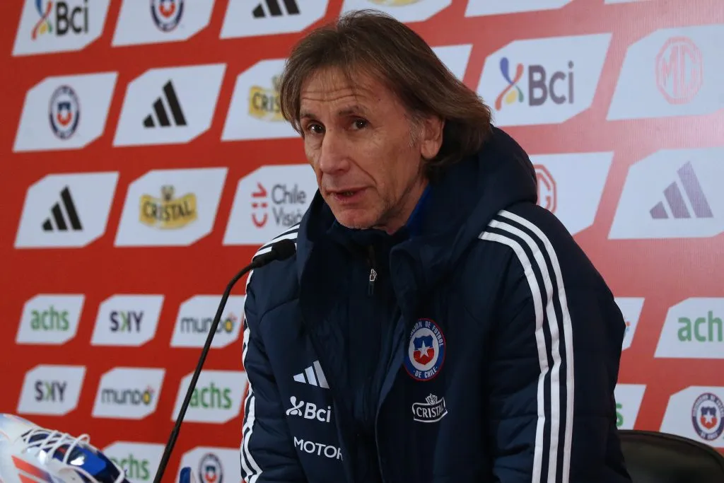 Gareca dio a conocer la nómina de Chile contra Argentina y Bolivia: no esperará a Alexis y Sánchez queda fuera.