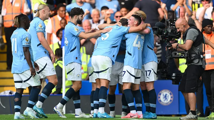 Manchester City va por otra vuelta en la Premier League.