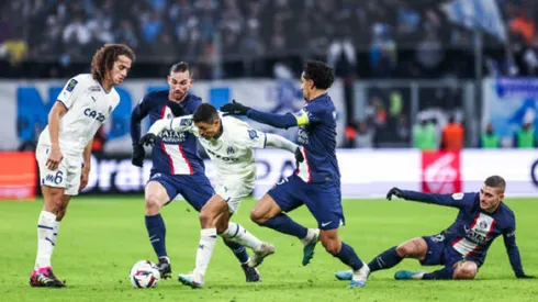 Alexis Sánchez hizo lo posible, pero no pudo evitar la caída del Marsella ante el PSG.