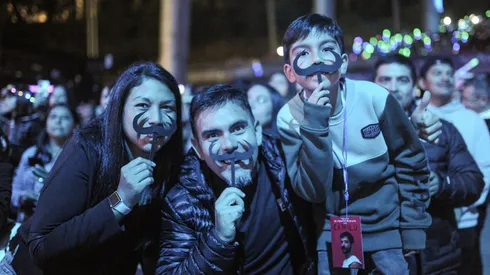 VI�A DEL MAR : Sexta Noche Festival de la Canci�n Vi�a del Mar