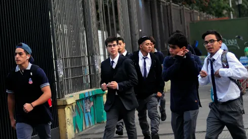 ¿Quiénes reciben el Bono Logro Escolar y cuál es la forma de pago?