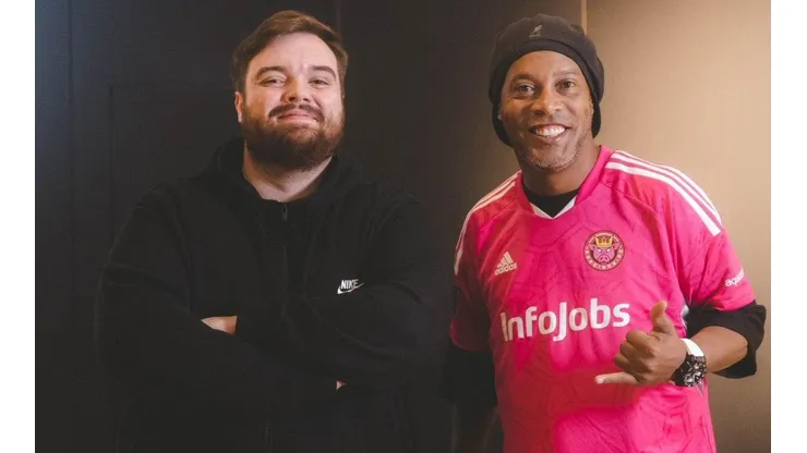 Ronaldinho será el jugador 12 del equipo de Ibai Llanos