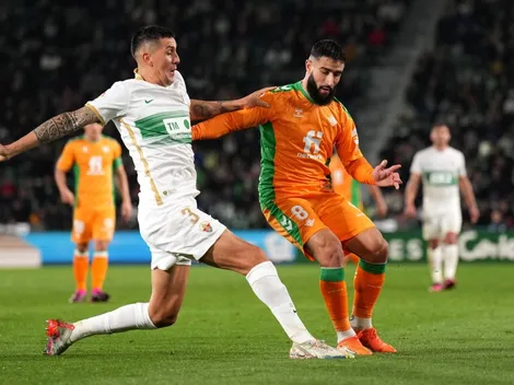 Una doble mano de Roco le da un agónico triunfo al Betis