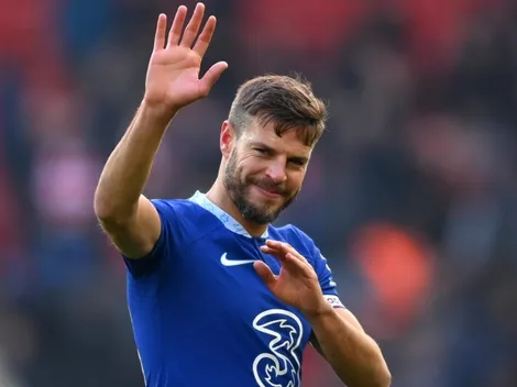 Azpilicueta reaparece tras brutal patada en su cabeza