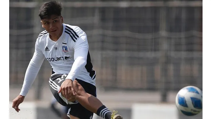 Damián Pizarro destacó como el goleador de Colo Colo en su último amistoso