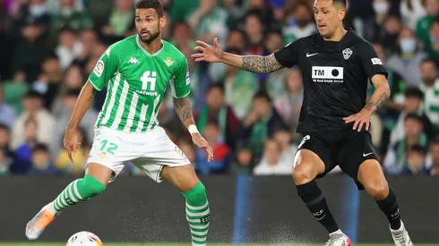 El Elche de Enzo Roco vive momentos complejos en La Liga.