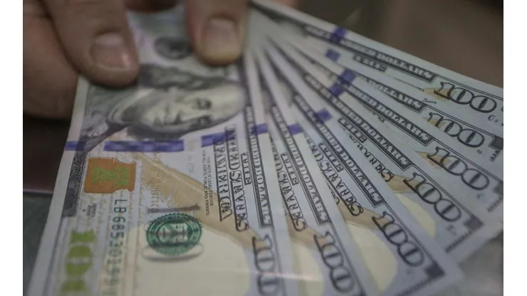 ¿A cuánto está el cambio de dólar a peso chileno hoy 22 de febrero?