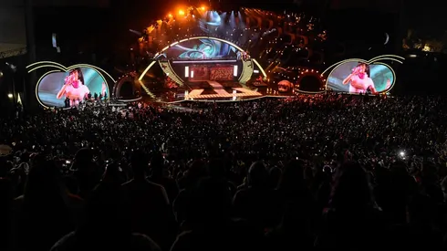 VI�A DEL MAR : Primera Noche Festival de la Canci�n Vi�a del Mar