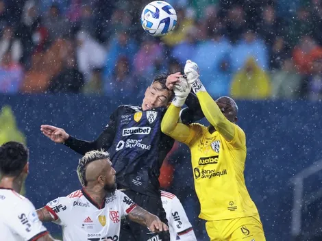 Arturo Vidal jugó un partido aparte con hinchas ecuatorianos