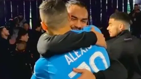 Suazo y Sánchez se abrazaron antes de ser rivales por primera vez