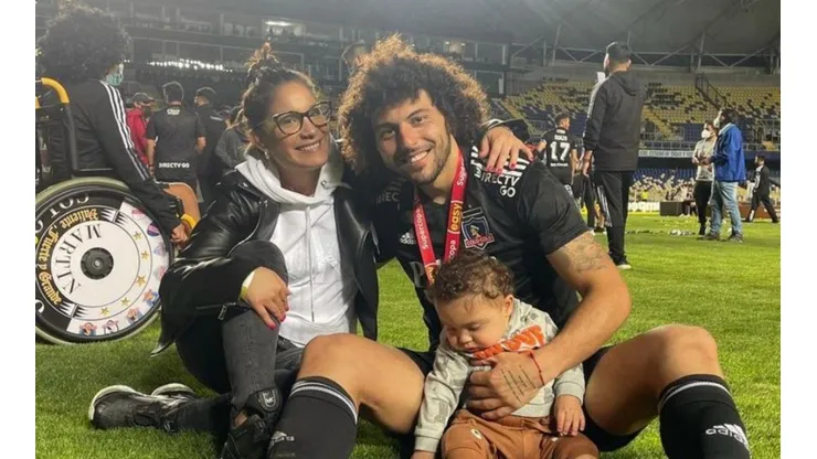 Florencia, esposa del Peluca, lo defendió tras su roja ante Everton