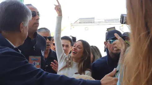 Tini comparte con fanáticos previo a su debut en el Festival de Viña