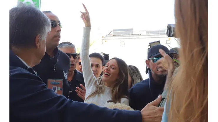 Tini comparte con fanáticos previo a su debut en el Festival de Viña