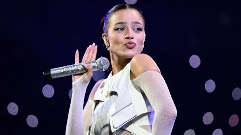 Emilia cerró al jornada de lunes en Viña.