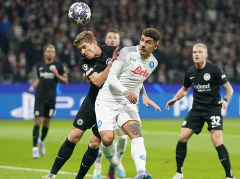 Napoli pega primero y pone un pie en cuartos de Champions