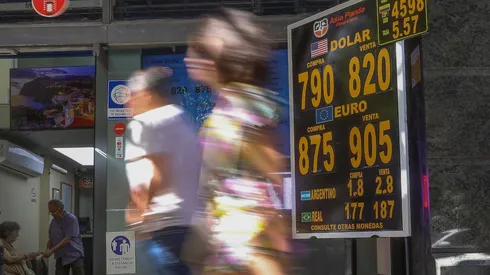 ¿A cuánto está el dólar hoy lunes 20 de febrero?