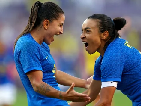 Marta vuelve, da una asistencia y Brasil gana