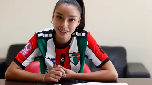 Maitte Tapia sella su primer contrato profesional con Palestino
