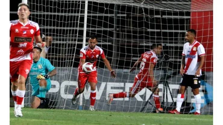 Copiapó le ganó a Curicó: así espera Colo Colo, la U y la UC en la tabla.