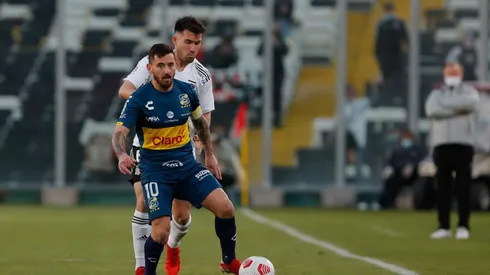 César Fuentes marca a Juan Cuevas en el estadio Monumental. ¿Se volverán a encontrar?