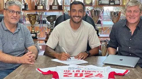 Ronald de la Fuente extiende su contrato con Curicó Unido