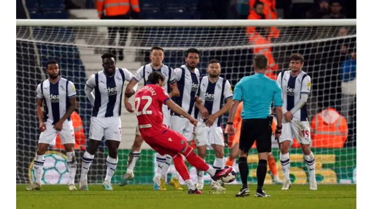 Ben Brereton marcó de tiro libre su 10° gol para el Blackburn Rovers en la presente edición de la Championship.