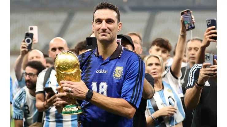 Scaloni firmará en marzo