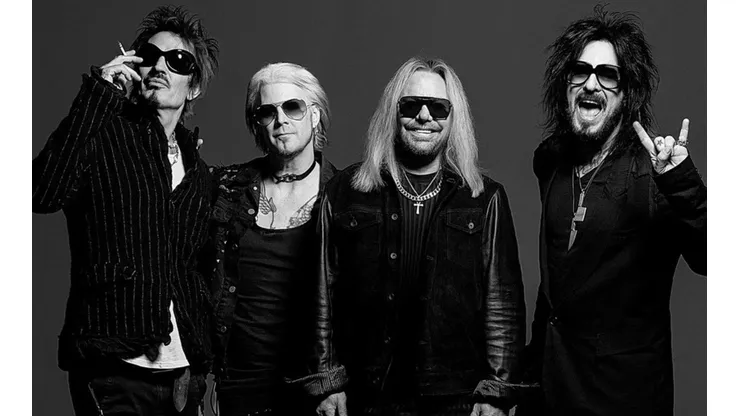 Mötley Crüe tiene un nuevo integrante tras la salida de Mick Mars por problemas de salud.