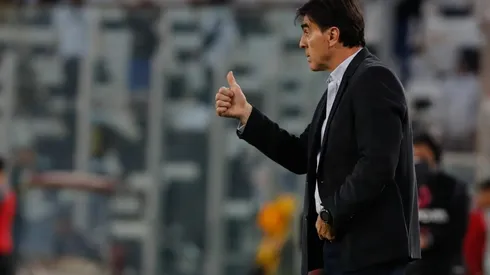 ¿Vuelve Quinteros? Revisa quién dirige a Colo Colo ante Everton.