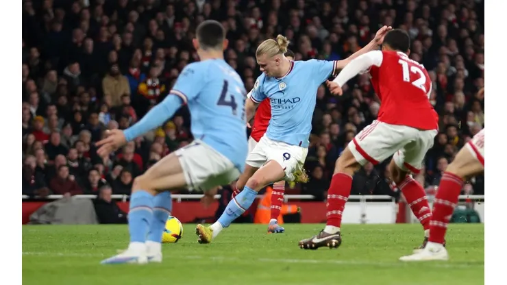 El City venció al Arsenal y alcanzó el liderato de la Premier